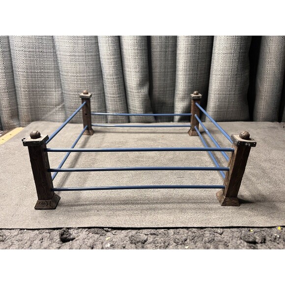 Shrek 2 Flying Wrestling Ring Only DreamWorks Toy FLAW Read Descr - Picture 1 of 6